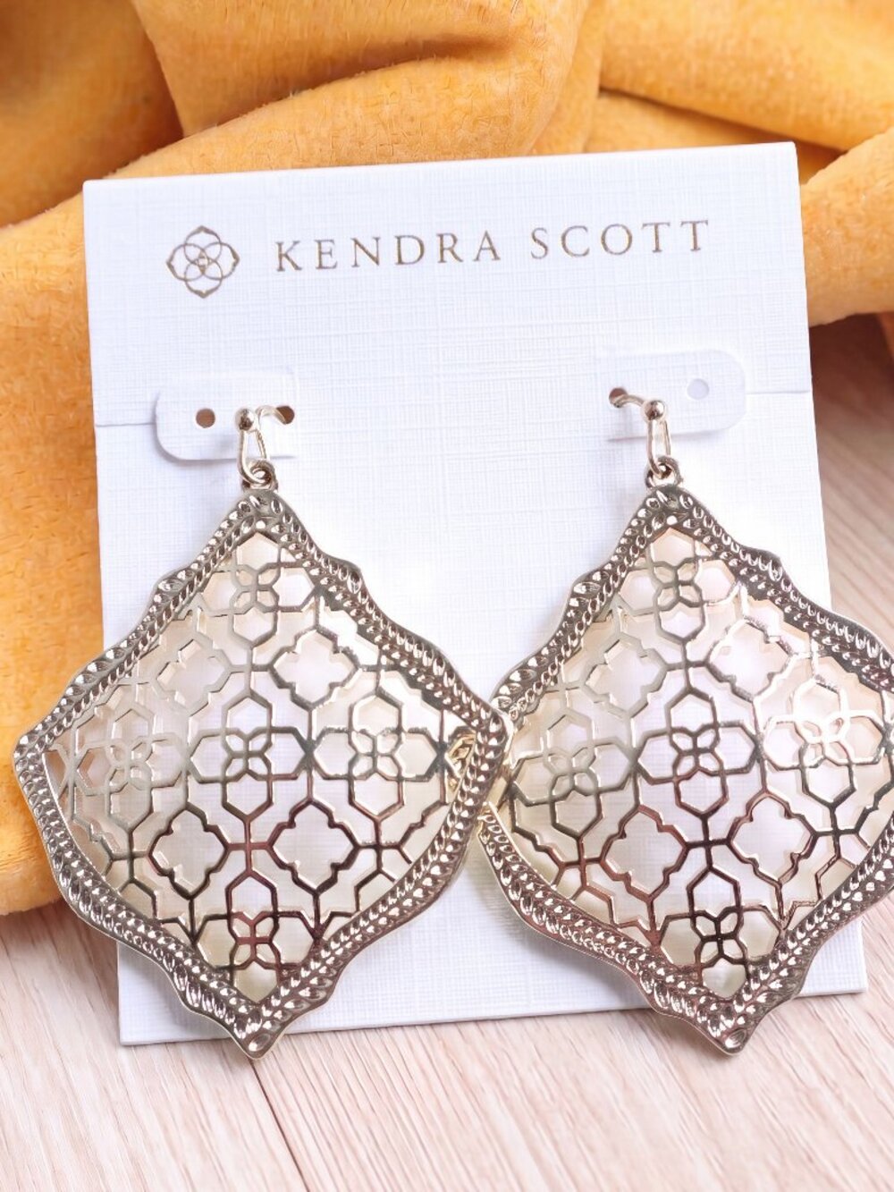 Kendra Scott Kirsten Gold Drop Earrings Gold NEW